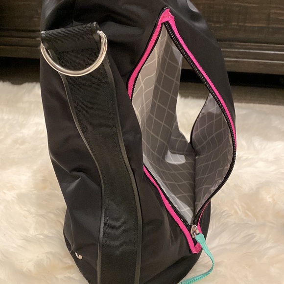 IVIVVA ATHLETICA LULULEMON Workout Gym Dance Tote Shoulder All-Around Bag - Picture 11 of 16